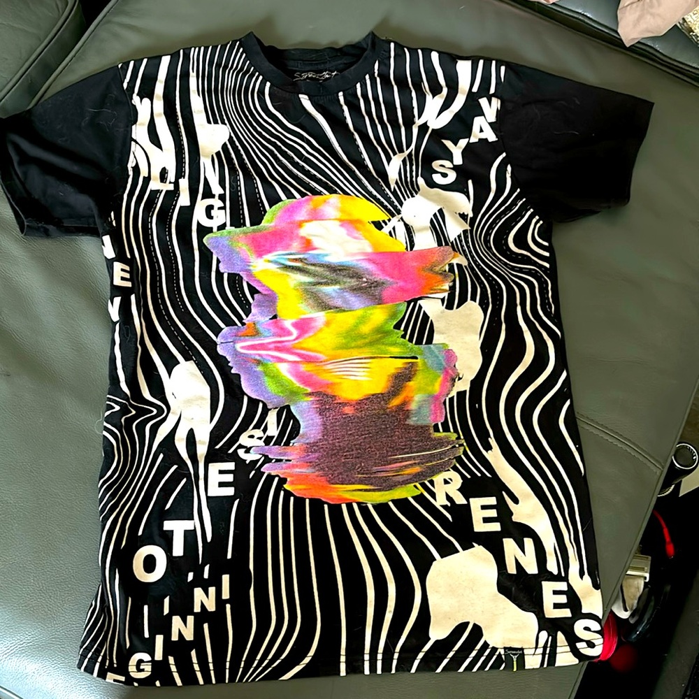 Graphic t shirt